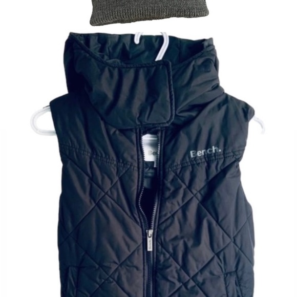 🖤BENCH Sleeveless quilted Black Jacket with Grey Tuque 🖤 - Picture 7 of 10